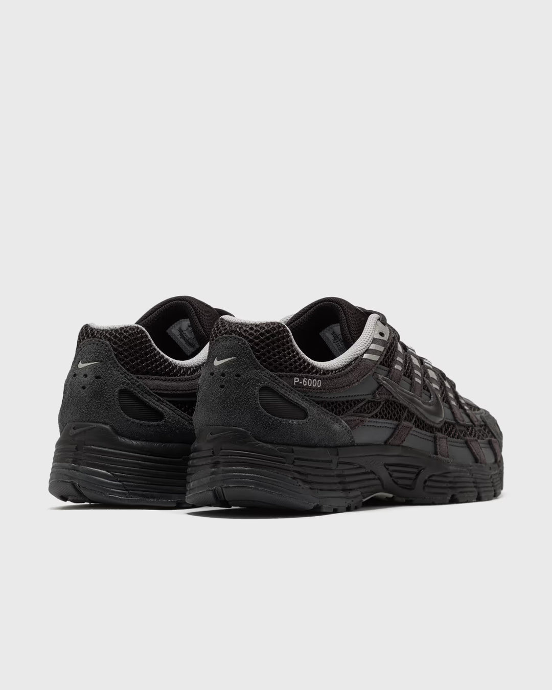 NIKE P-6000 OFF NOIR SILVER WOMENS