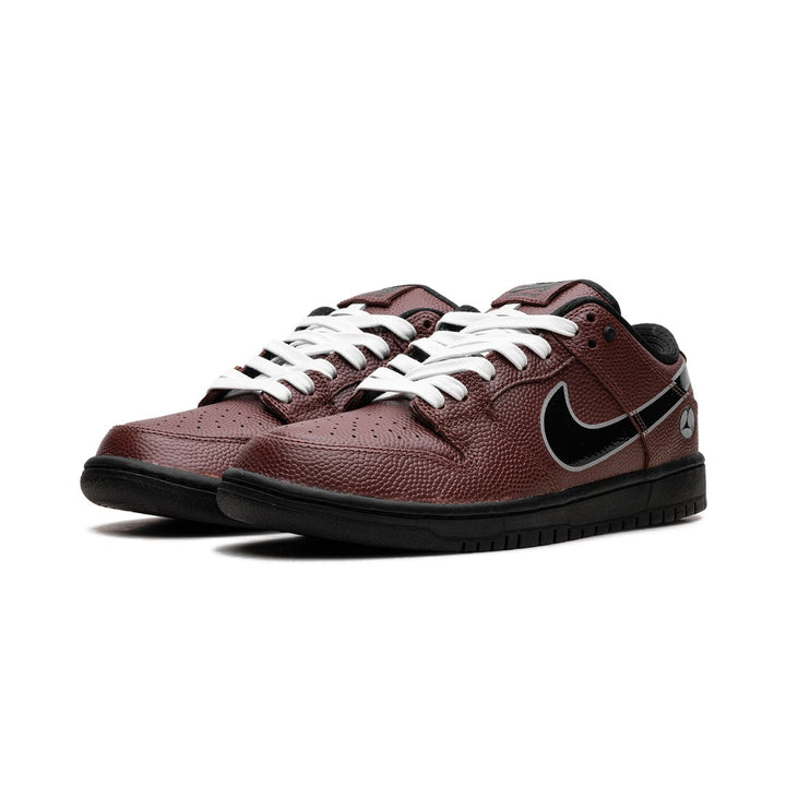 NIKE SB DUNK LOW LIMOSINE SKATEBOARDS