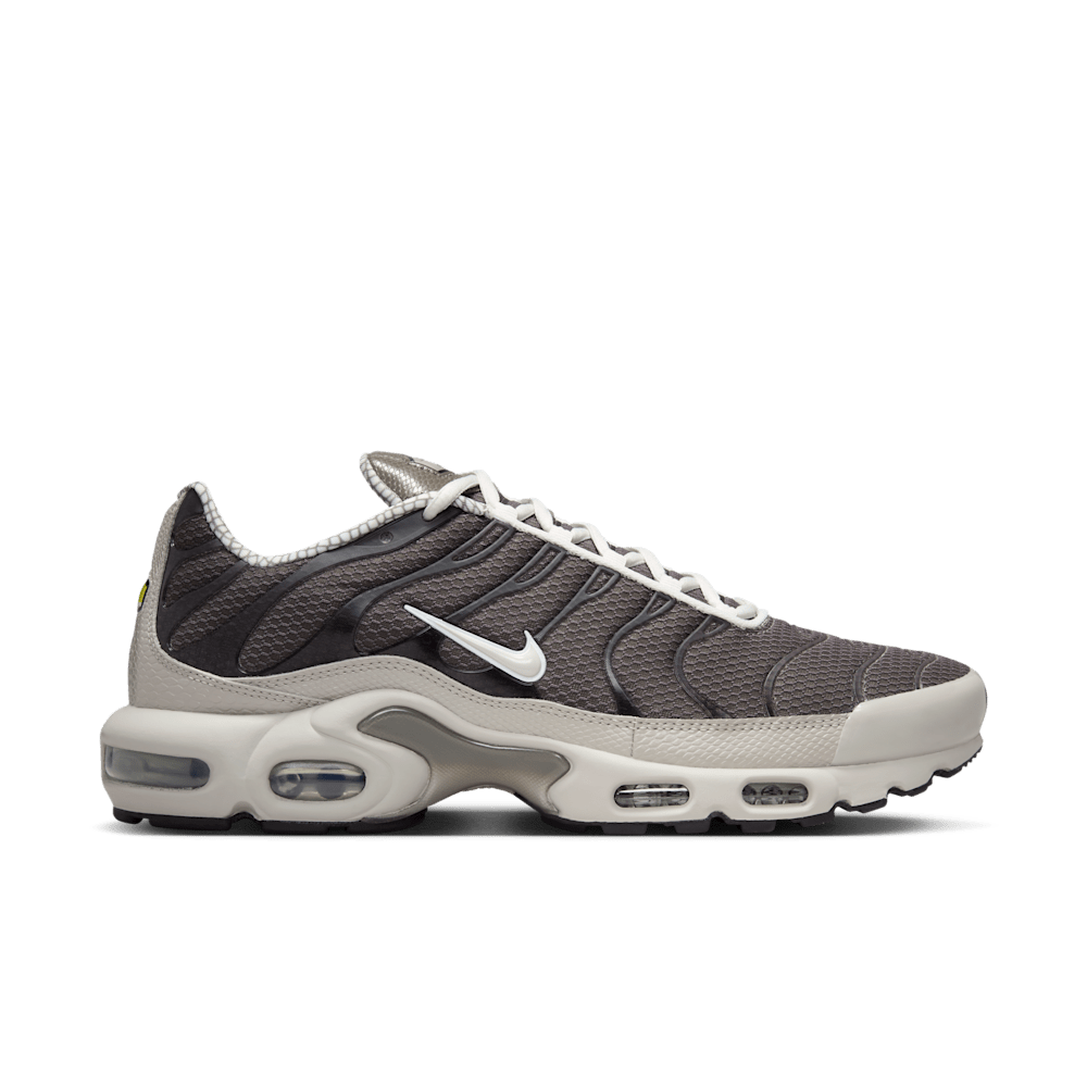 NIKE AIR MAX PLUS YEAR OF THE SNAKE