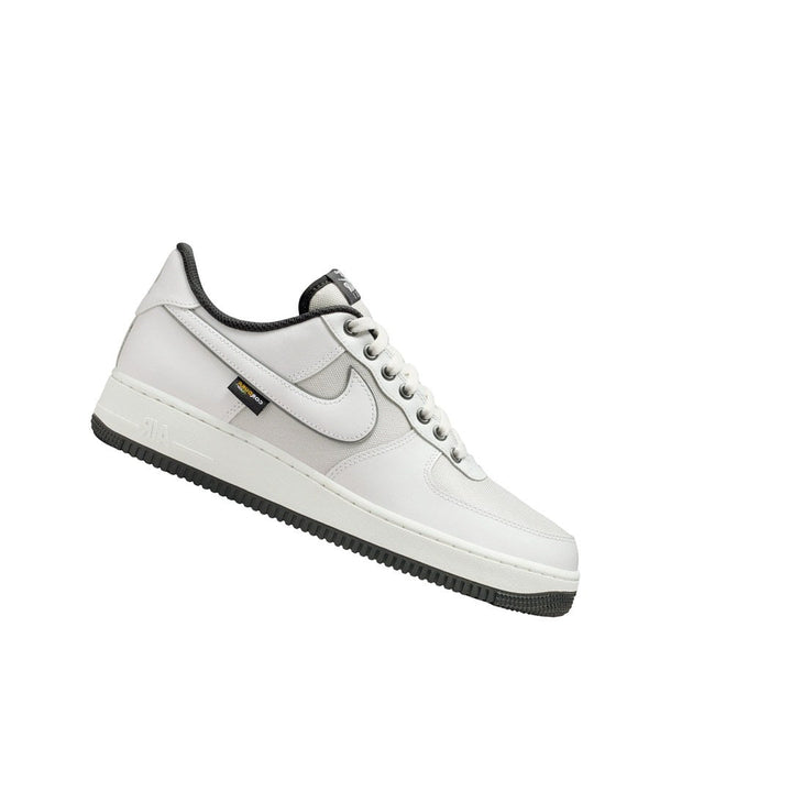 NIKE AIR FORCE 1 LOW &