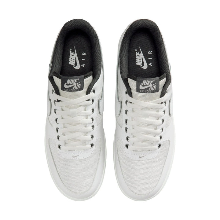 NIKE AIR FORCE 1 LOW &
