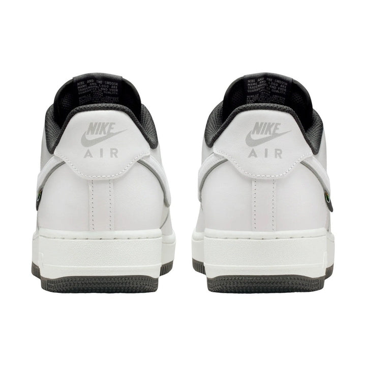 NIKE AIR FORCE 1 LOW &
