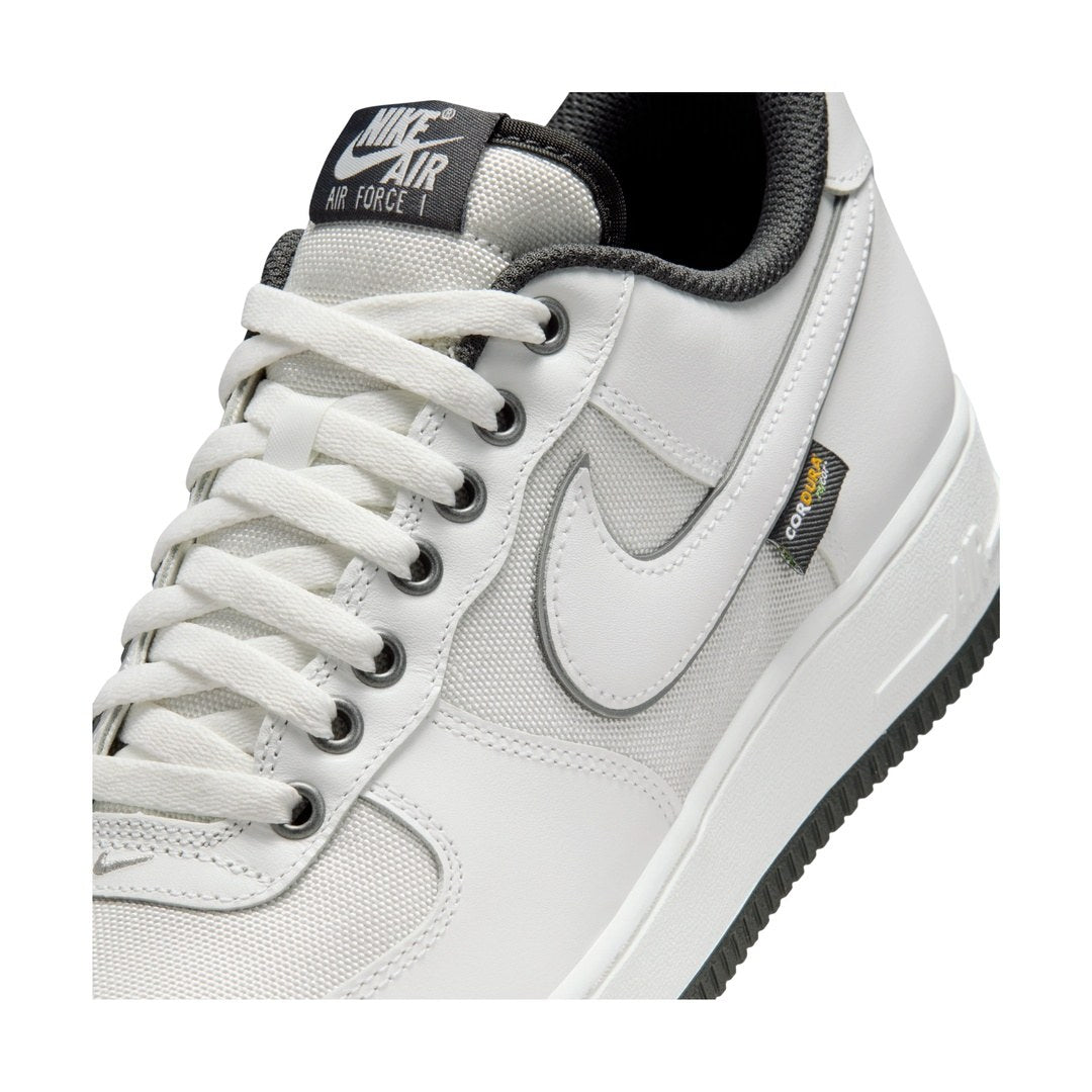 NIKE AIR FORCE 1 LOW &