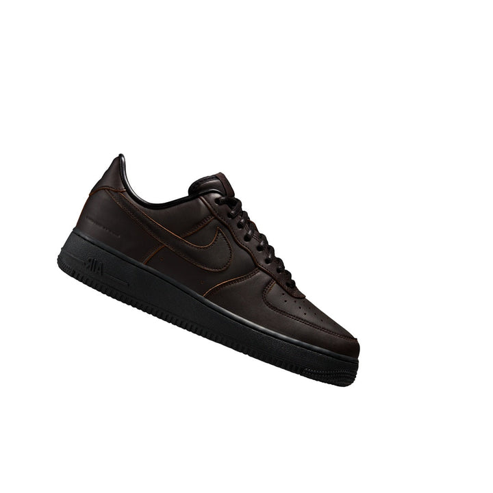 NIKE AIR FORCE 1 LOW &