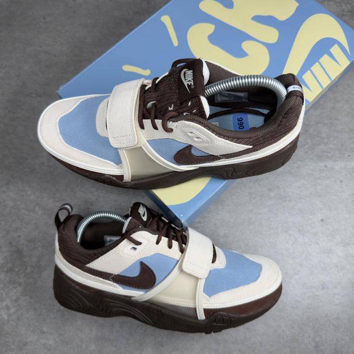 NIKE ZOOM FIELD JAXX TRAVIS SCOTT LECHE BLUE