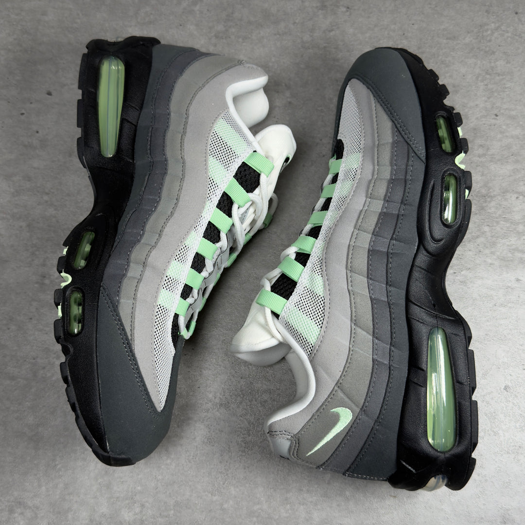 NIKE AIR MAX 95 OG BIG BUBBLE FRESH MINT (WOMEN&