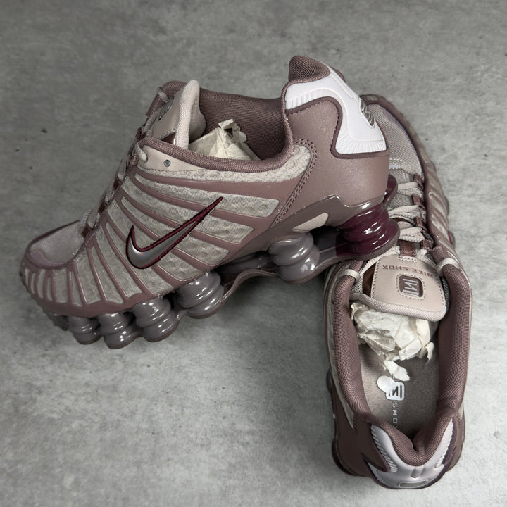 NIKE SHOX TL PUMICE NIGHT MAROON (WOMEN&