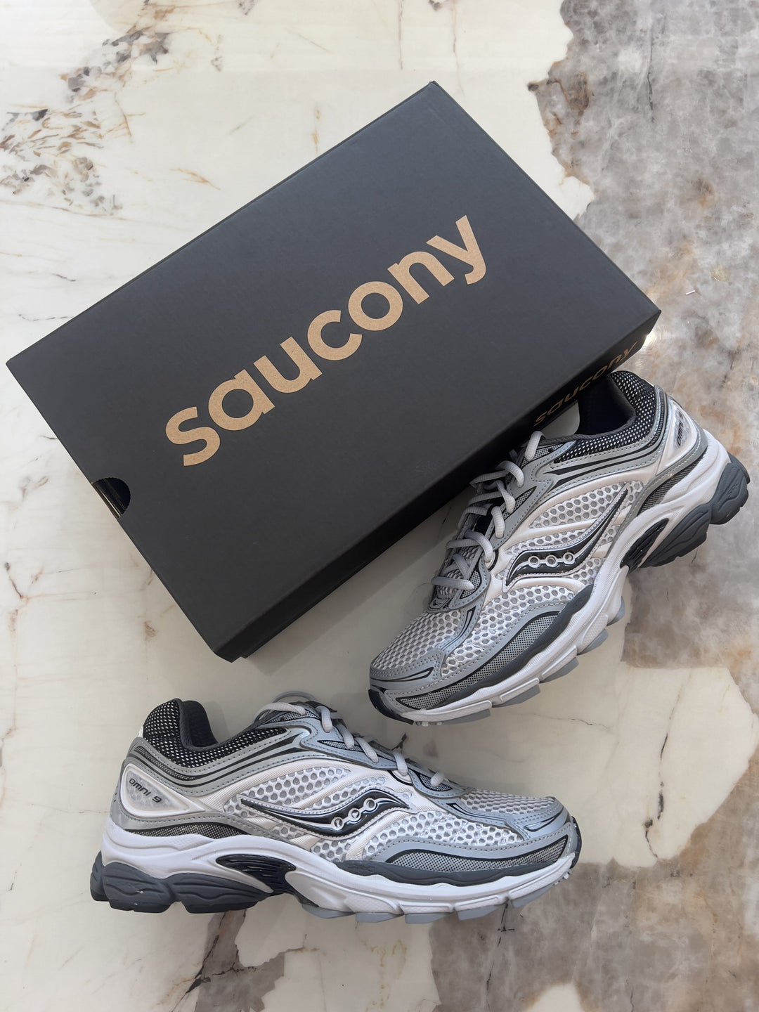 SAUCONY PROGRID OMNI 9 OG Microchip