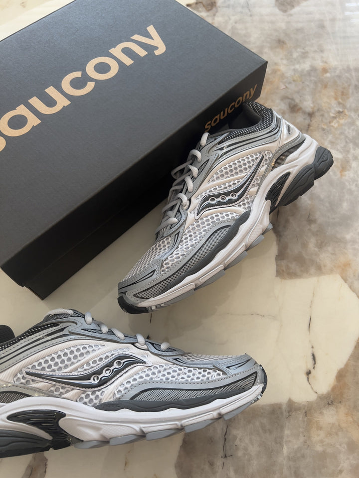 SAUCONY PROGRID OMNI 9 OG Microchip