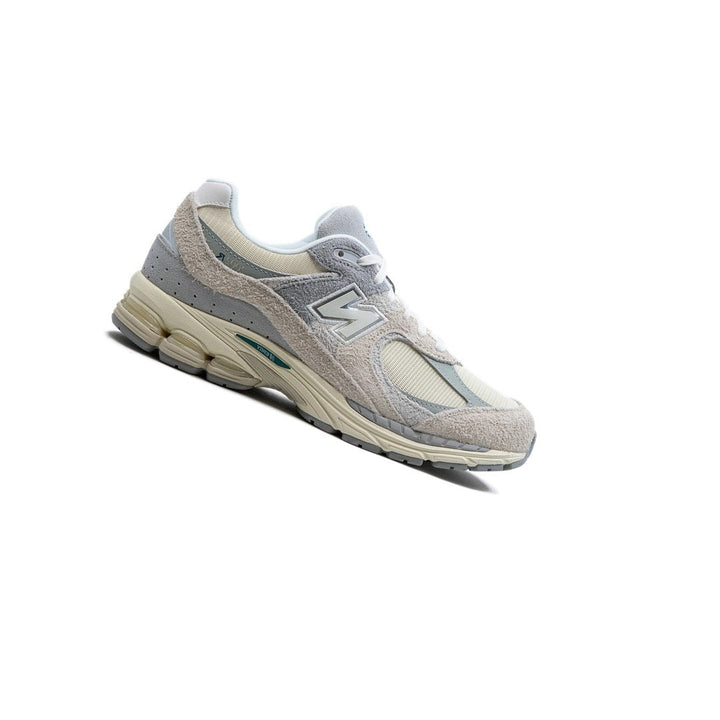 NEW BALANCE 2002R LINEN