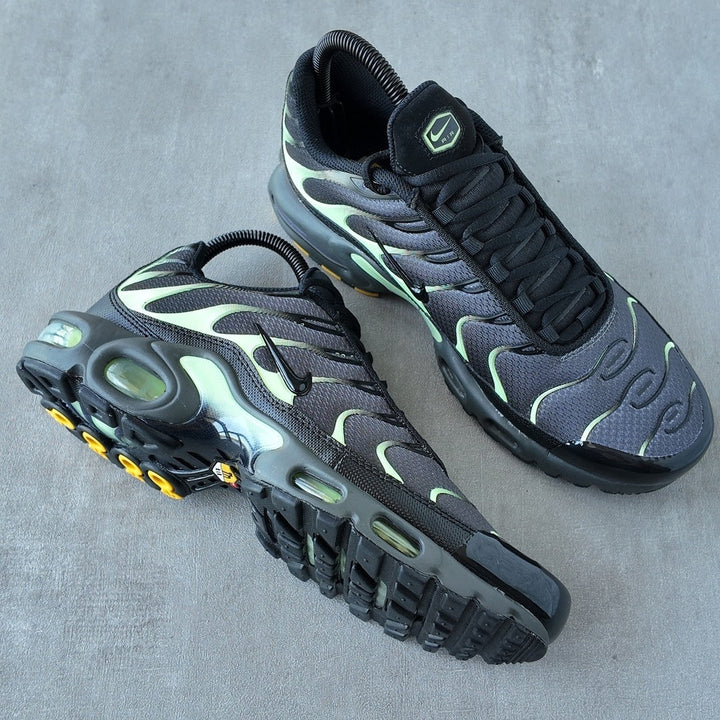NIKE AIR MAX PLUS IRON GRAY LIGHT LIQUID LIME BLACK