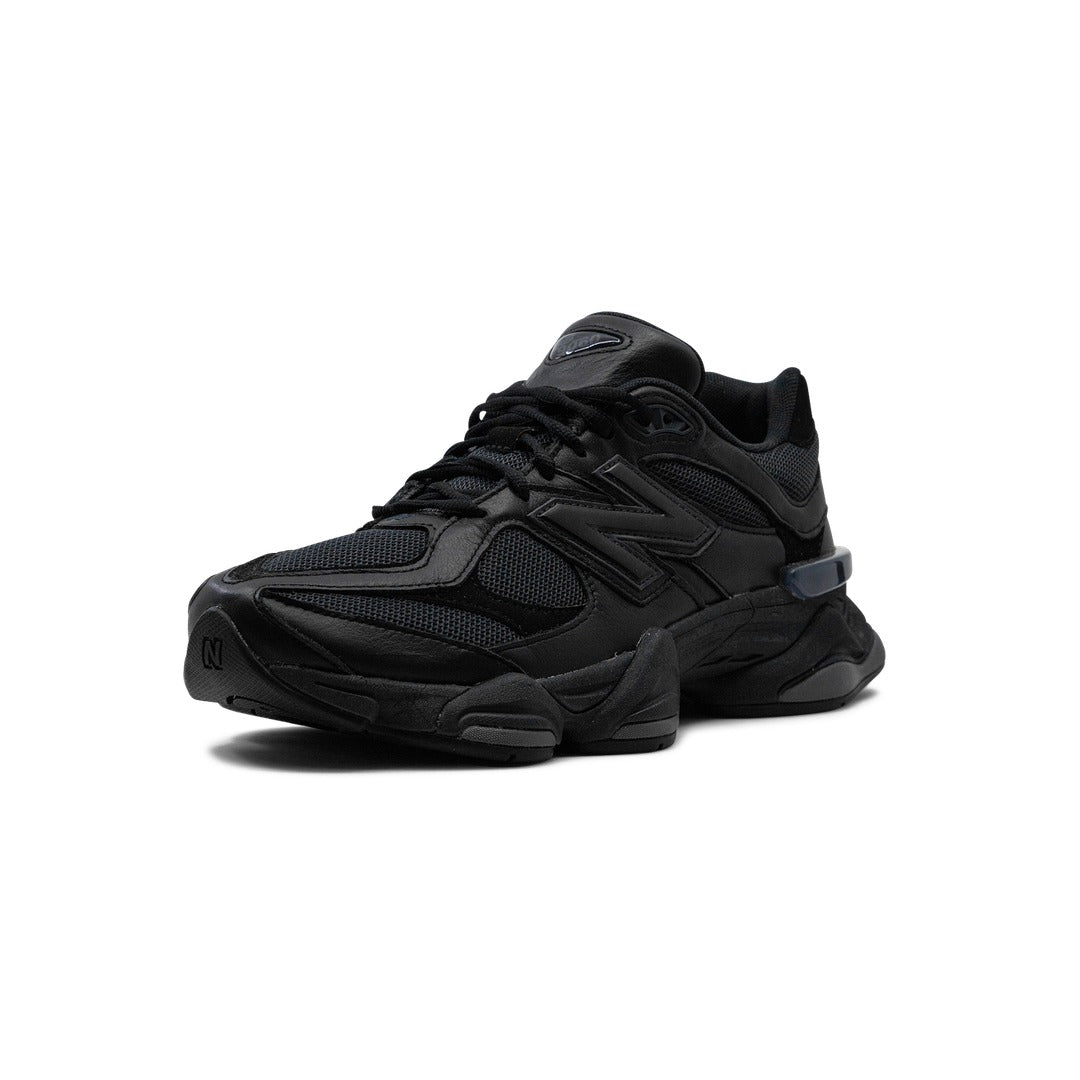 NEW BALANCE 9060 TRIPLE BLACK LEATHER