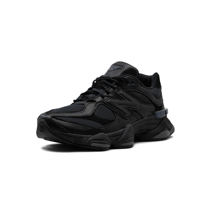 NEW BALANCE 9060 TRIPLE BLACK LEATHER