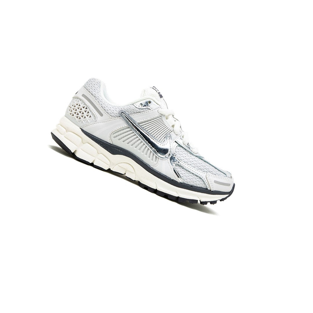 NIKE ZOOM VOMERO 5 PHOTON DUST METALLIC SILVER (WOMEN&