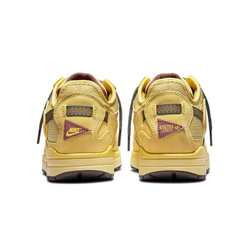 TRAVIS SCOTT X NIKE AIR MAX 1 'SATURN GOLD' — Stock