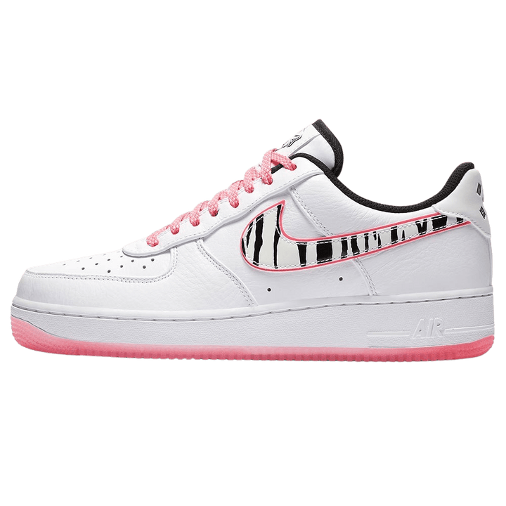 NIKE AIR FORCE 1 LOW &