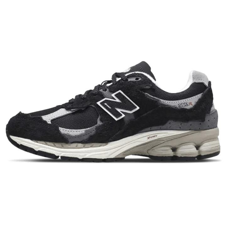 NEW BALANCE 2002R &