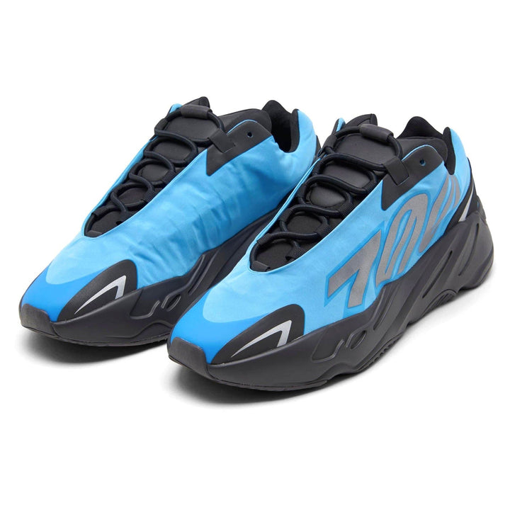 ADIDAS YEEZY BOOST 700 MNVN &