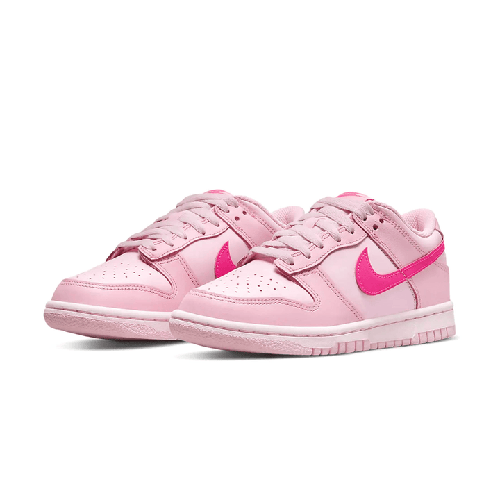 NIKE DUNK LOW GS &