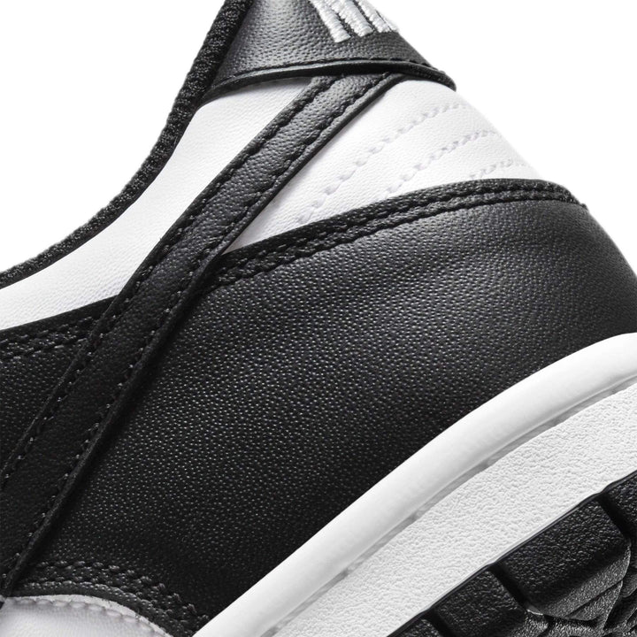 NIKE DUNK LOW GS &