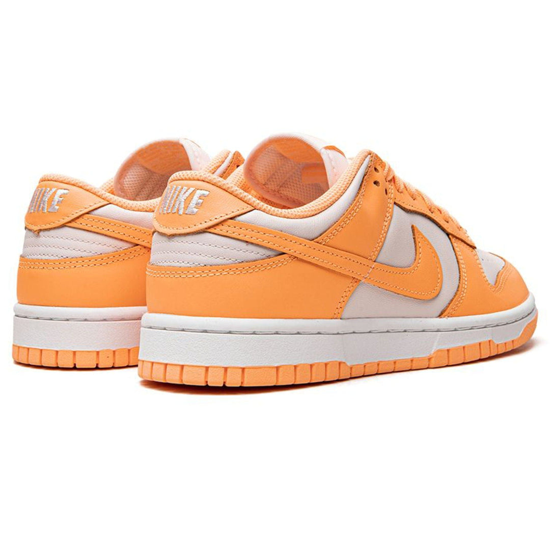 NIKE DUNK LOW WMNS &
