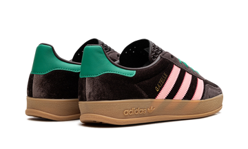 ADIDAS GAZELLE INDOOR BROWN VELVET (WOMEN'S) — Stock