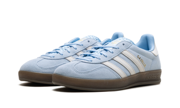 ADIDAS GAZELLE INDOOR CLEAR SKY OFF WHITE (WOMEN'S) — Stock