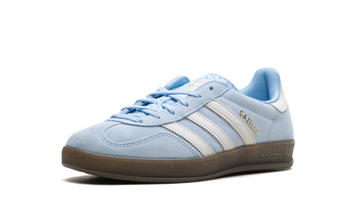 ADIDAS GAZELLE INDOOR CLEAR SKY OFF WHITE (WOMEN'S) — Stock