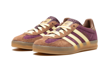 ADIDAS GAZELLE INDOOR MAROON ALMOST YELLOW — Stock