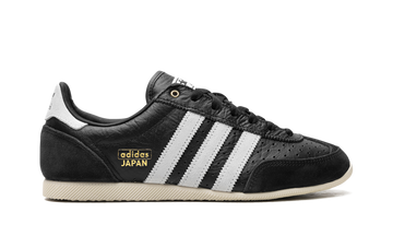 ADIDAS JAPAN CORE BLACK CLOUD WHITE WOMENS — Stock