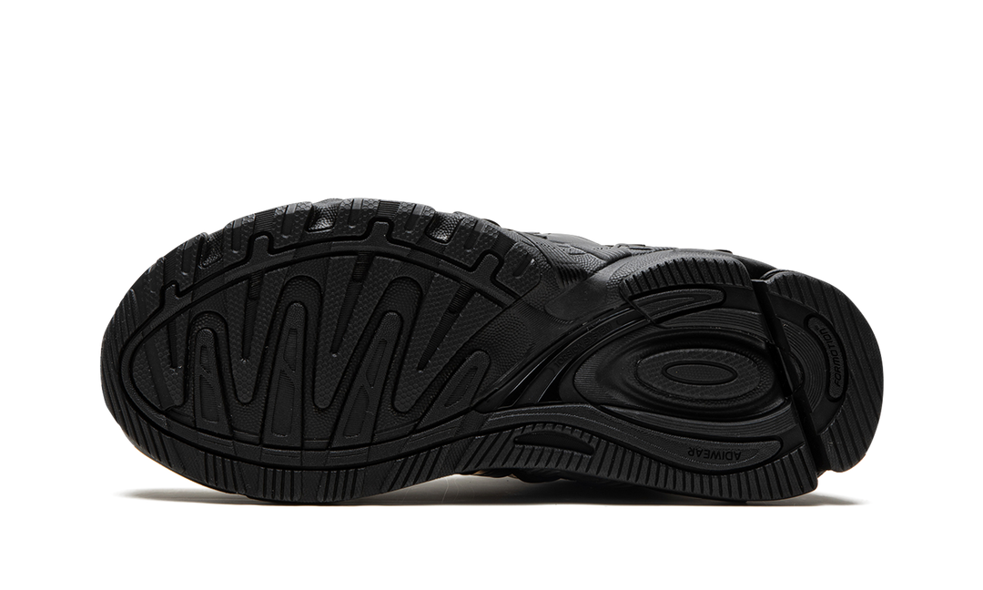ADIDAS RESPONSE CL X BAD BUNNY TRIPLE BLACK