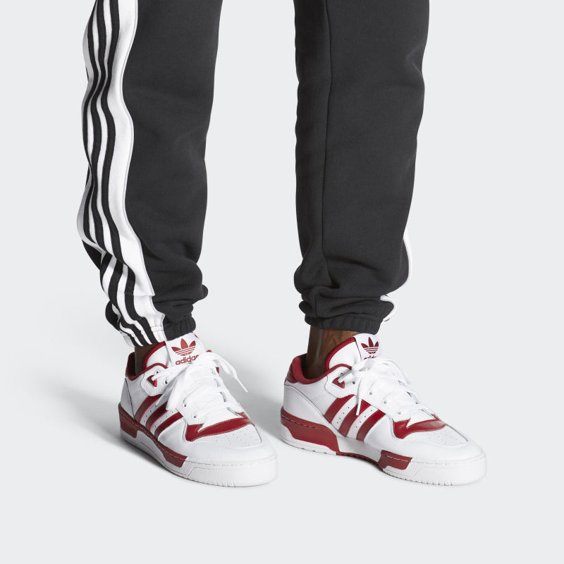 ADIDAS RIVALRY LOW CLOUD WHITE ACTIVE MAROON