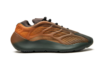 ADIDAS YEEZY 700 V3 COPPER FADE — Stock