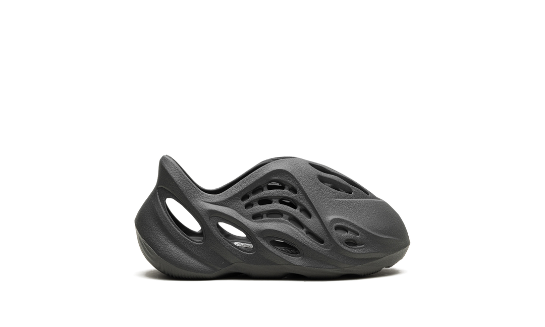 ADIDAS YEEZY FOAM RNR CARBON INFANTS