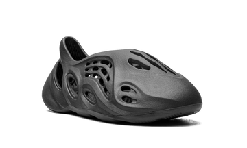 ADIDAS YEEZY FOAM RNR ONYX — Stock