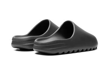 ADIDAS YEEZY SLIDE DARK ONYX — Stock