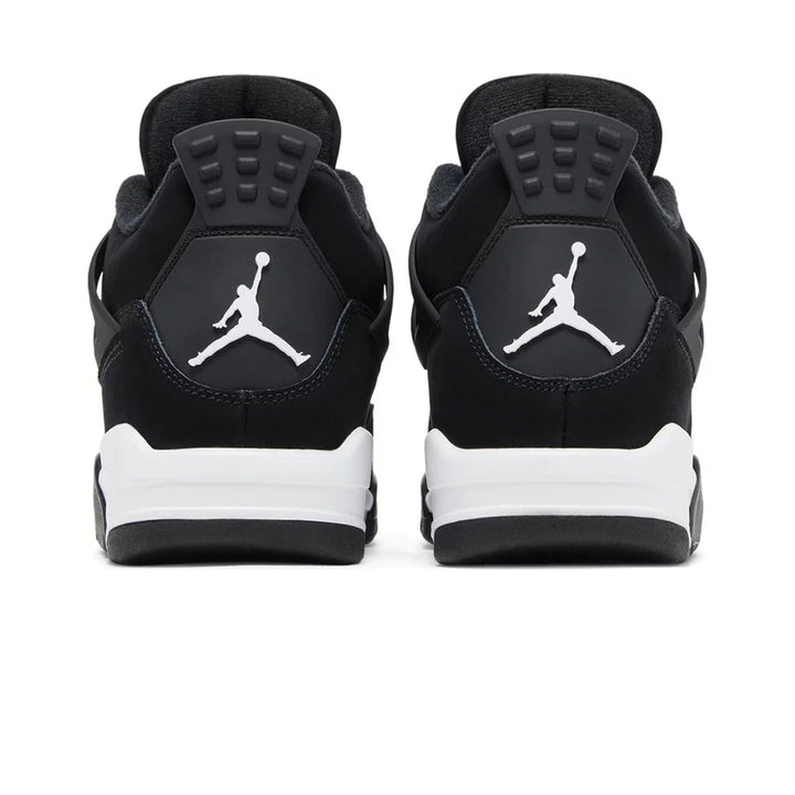 AIR JORDAN 4 RETRO &