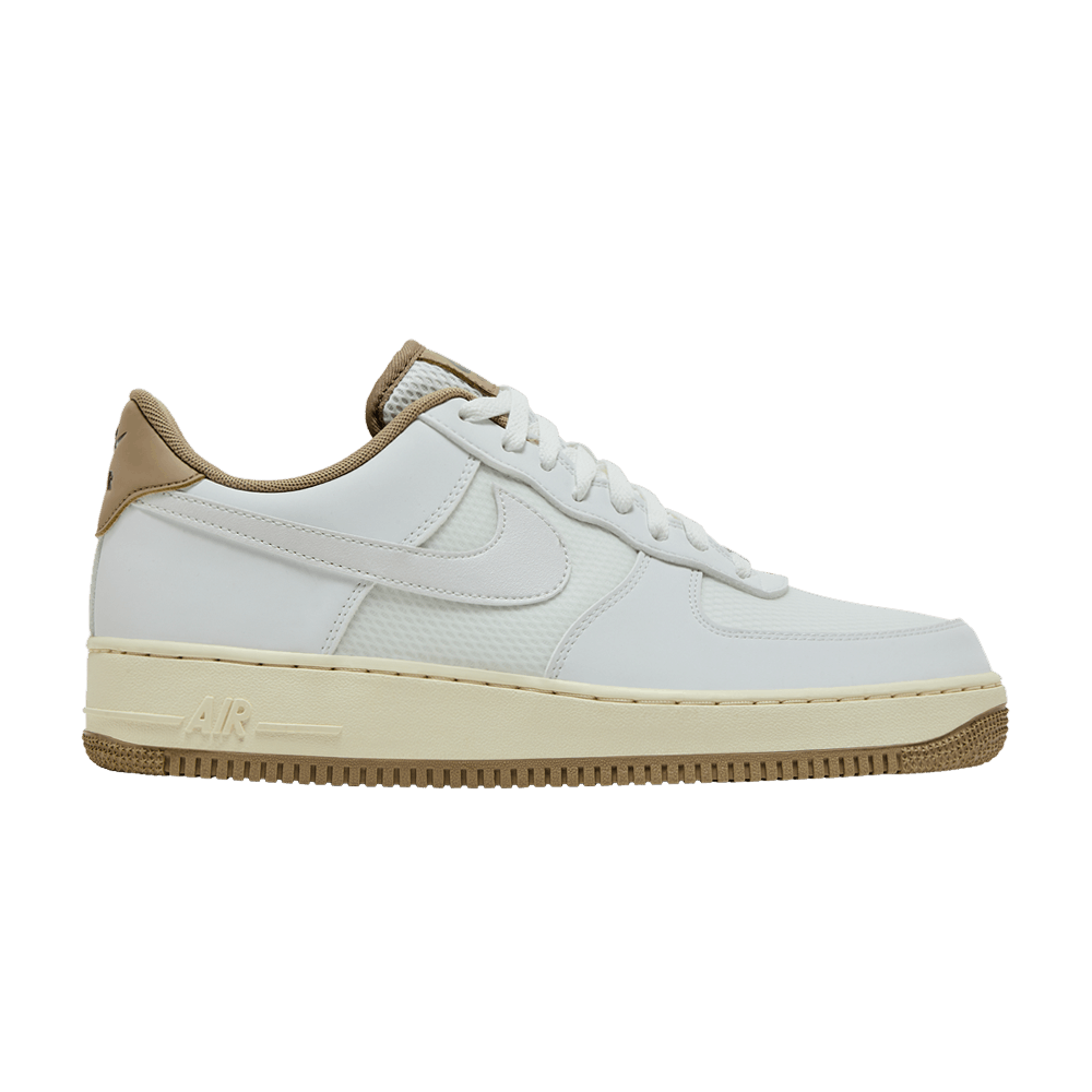 NIKE AIR FORCE 1 LOW &