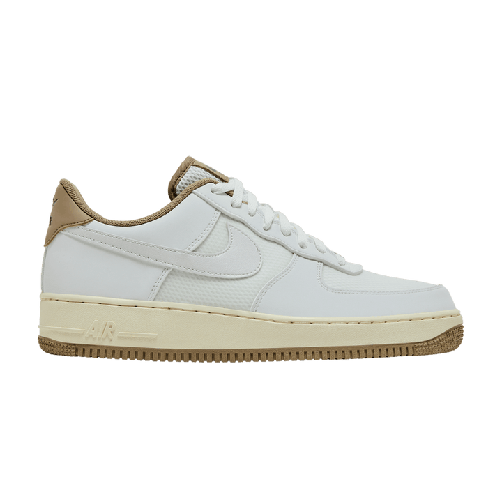 NIKE AIR FORCE 1 LOW &
