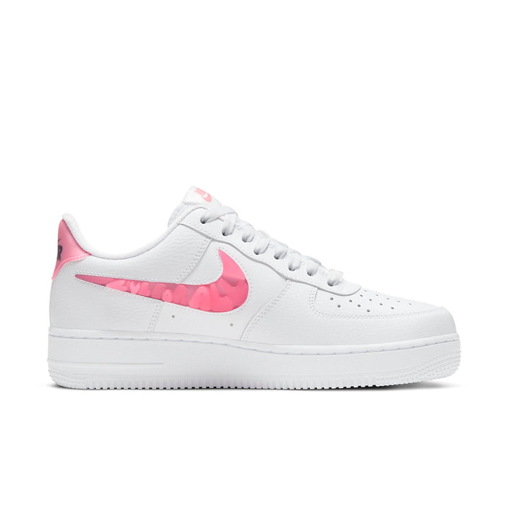 NIKE AIR FORCE 1 07 SE LOVE FOR ALL SUNSET PULSE WOMENS