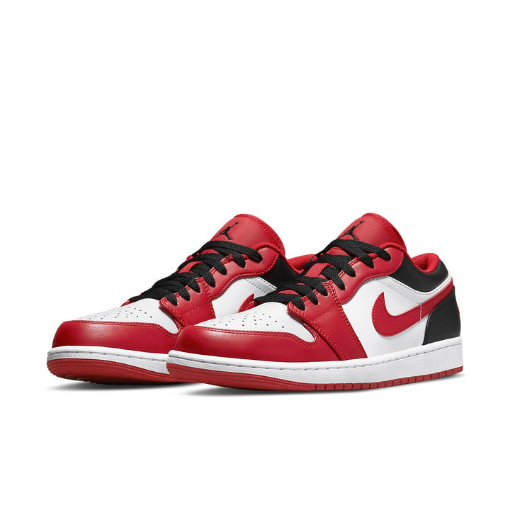 AIR JORDAN 1 LOW BULLS