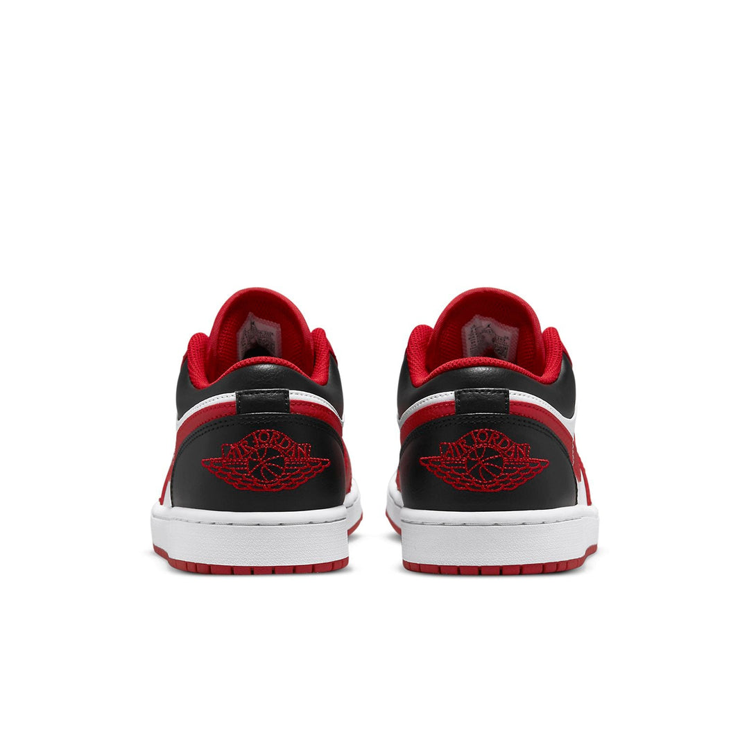 AIR JORDAN 1 LOW BULLS
