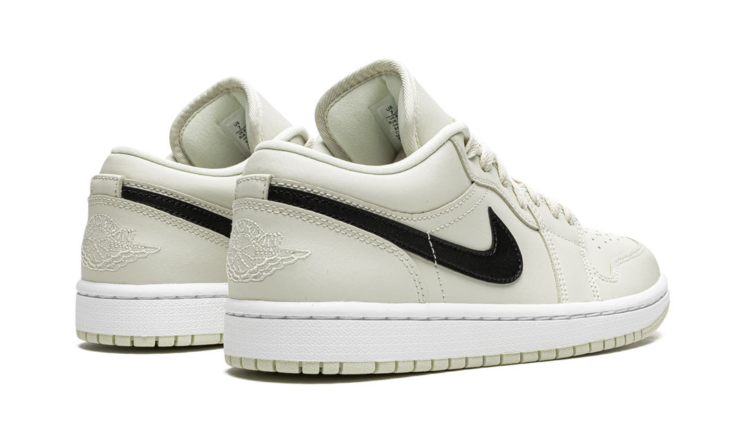 AIR JORDAN 1 LOW COCONUT MILK