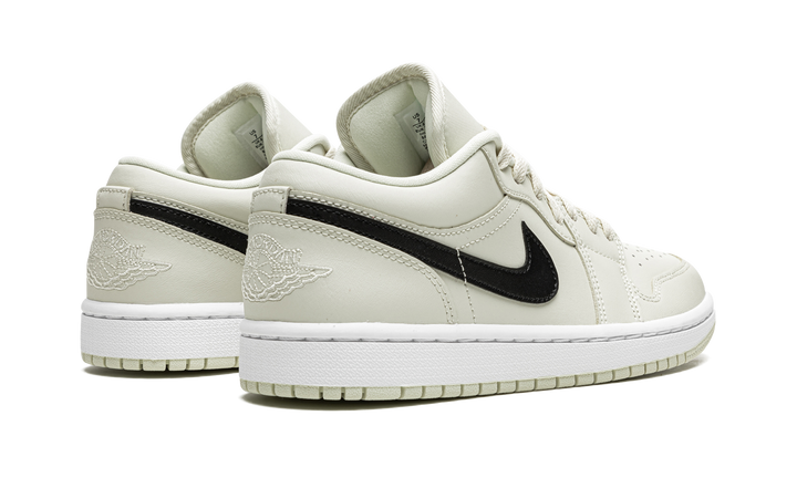 AIR JORDAN 1 LOW COCONUT MILK