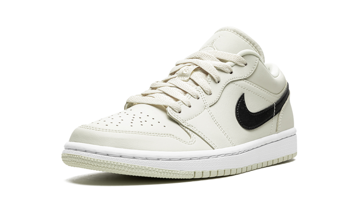 AIR JORDAN 1 LOW COCONUT MILK