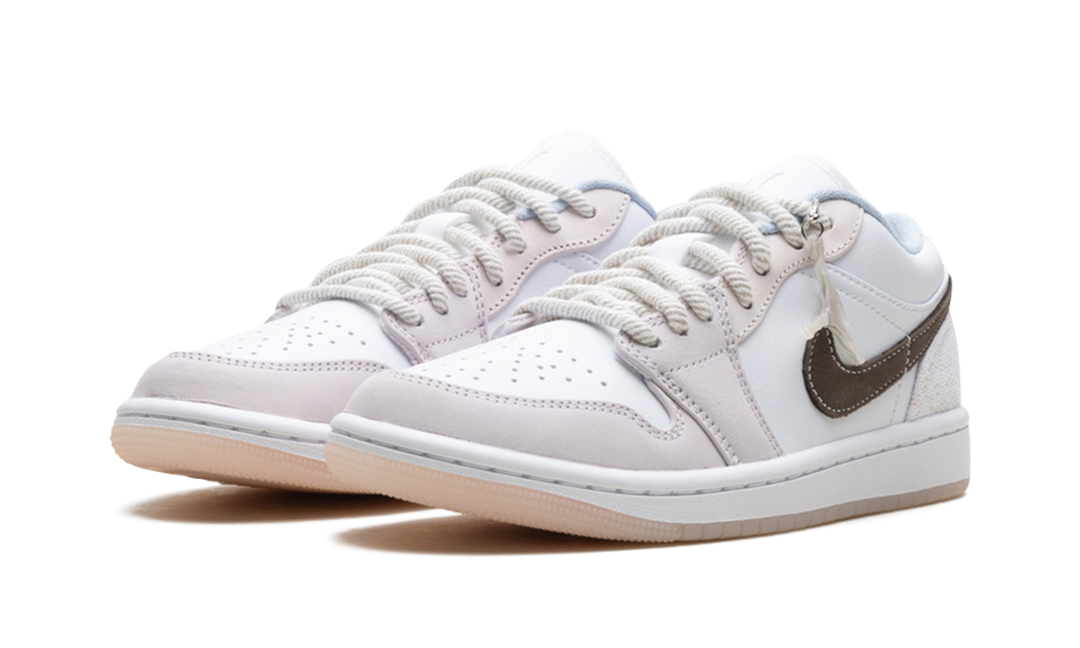 AIR JORDAN 1 LOW CORAL WOMENS