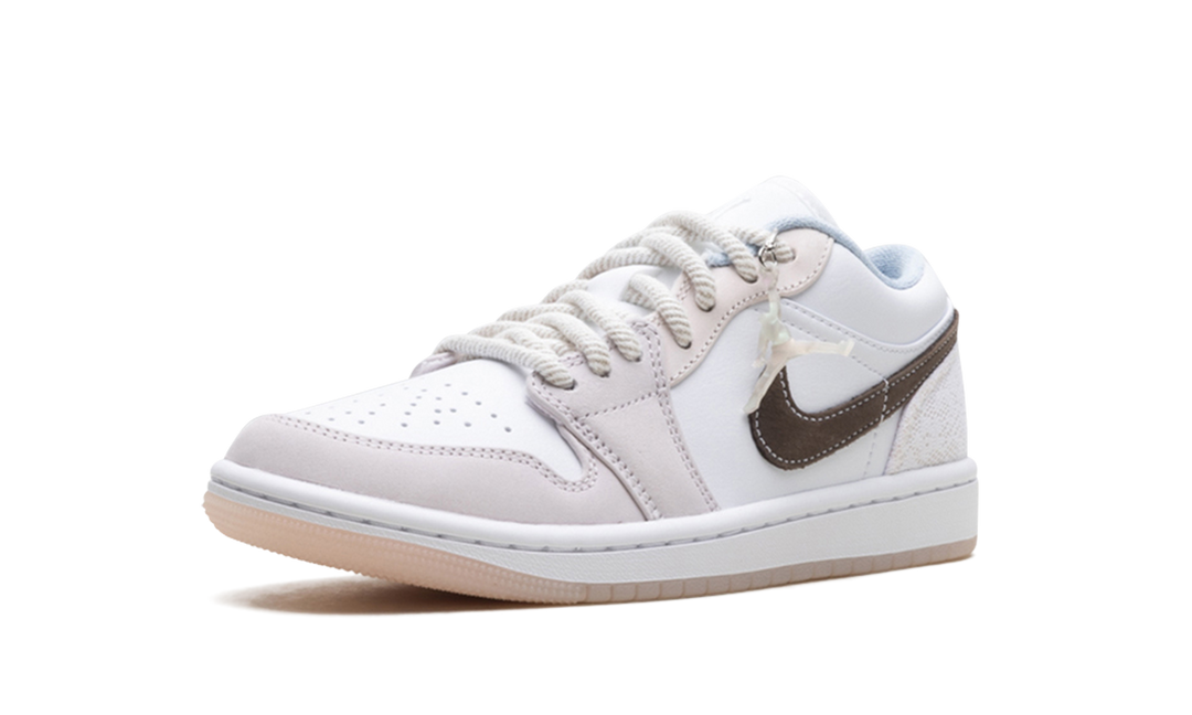 AIR JORDAN 1 LOW CORAL WOMENS