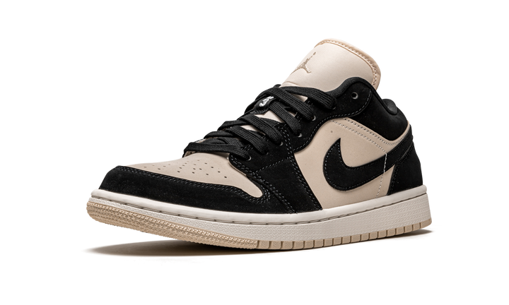 AIR JORDAN 1 LOW GUAVA ICE WOMENS