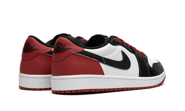 AIR JORDAN 1 LOW OG BLACK TOE (2023)