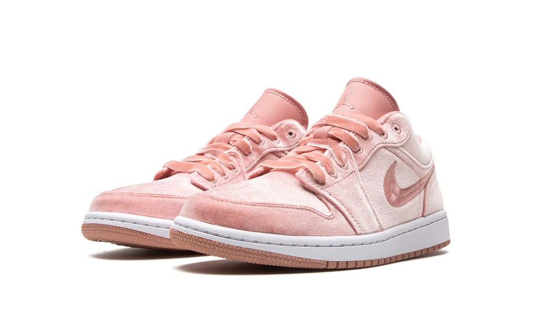 AIR JORDAN 1 LOW PINK VELVET